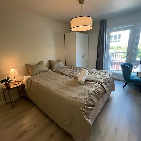 In With Sea View Apartman