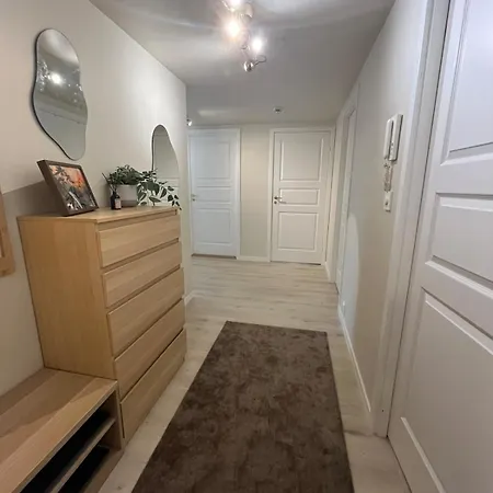 In With Sea View Apartman